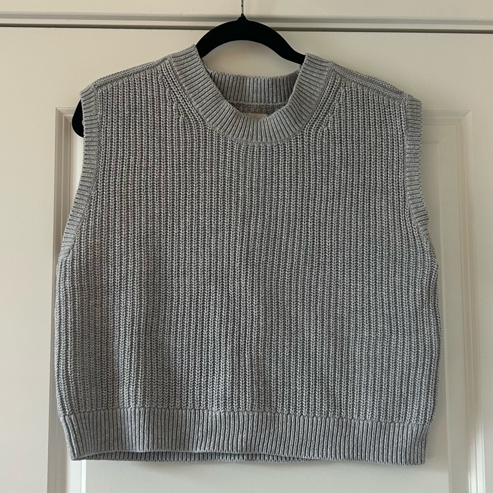 Grey Sleeveless Sweater Vest